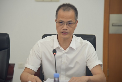 漳州卫生职业学院校长何坚_调整大小.jpg